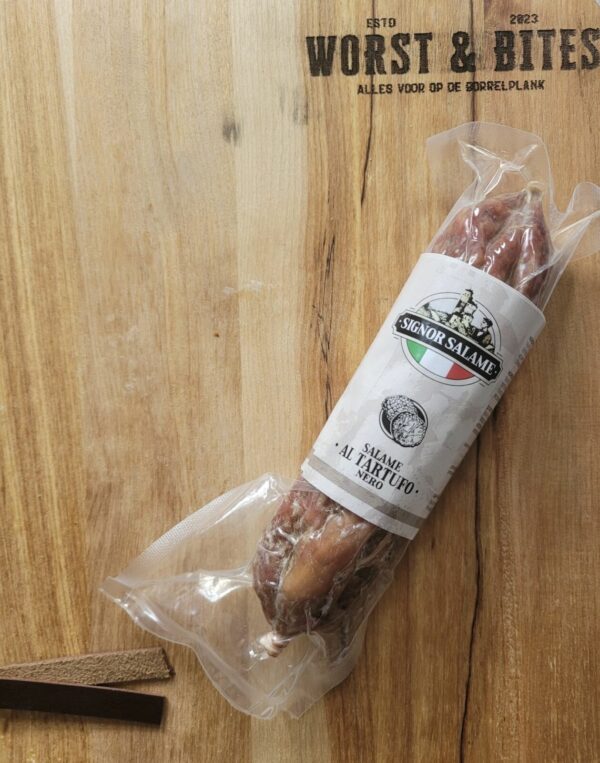 Salami met zwarte truffel